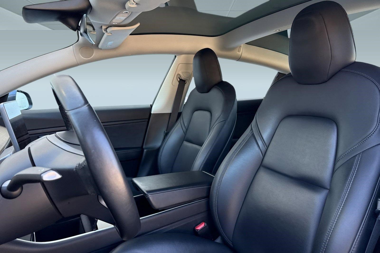 Used 2018 Tesla Model 3 Long Range AWD/4WD image 17