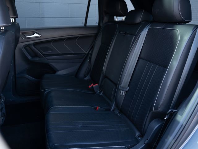 Used 2022 Volkswagen Tiguan SE R-Line AWD/4WD image 18