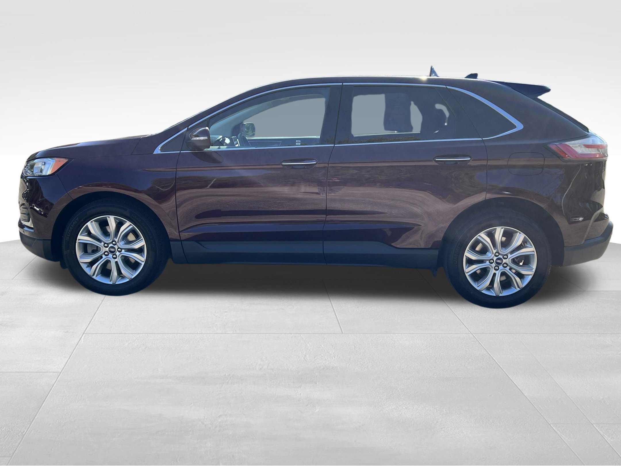 Used 2022 Ford Edge Titanium AWD/4WD image 10