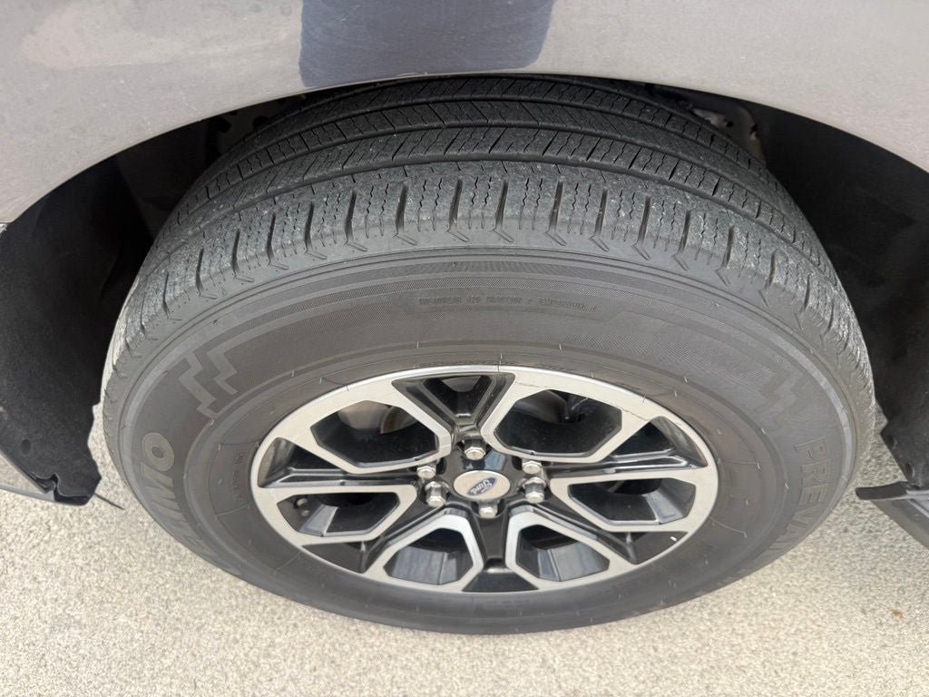 Used 2024 Ford Expedition XLT RWD image 9