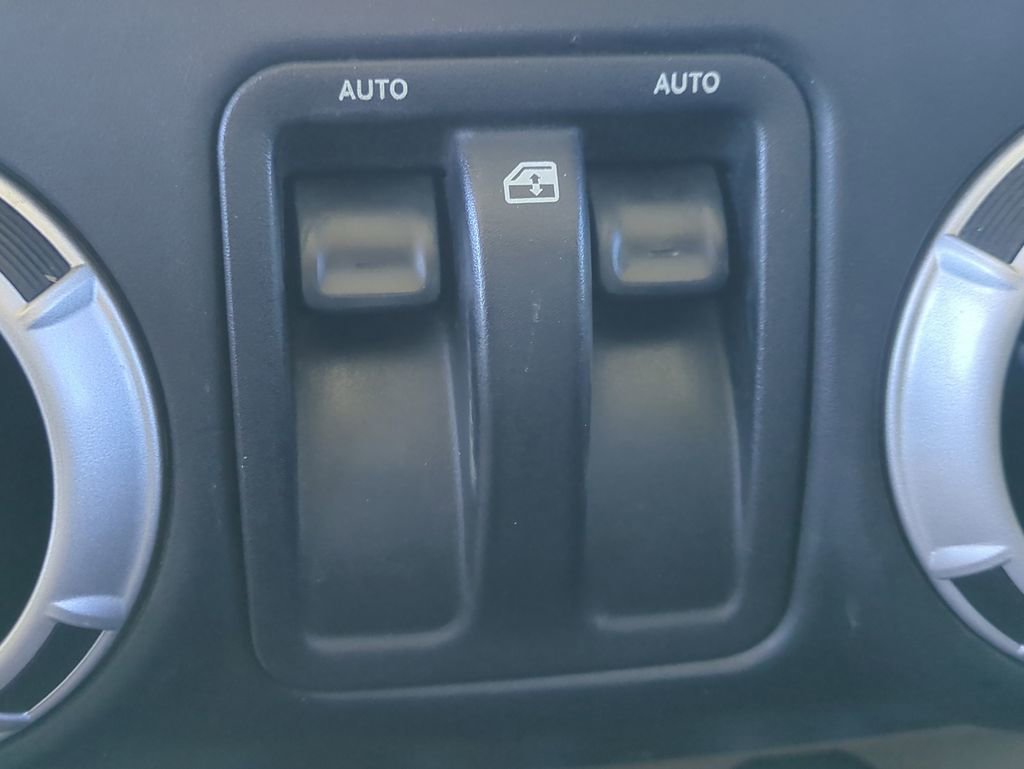 Used 2014 Jeep Wrangler Sahara w/ Connectivity Group image 26