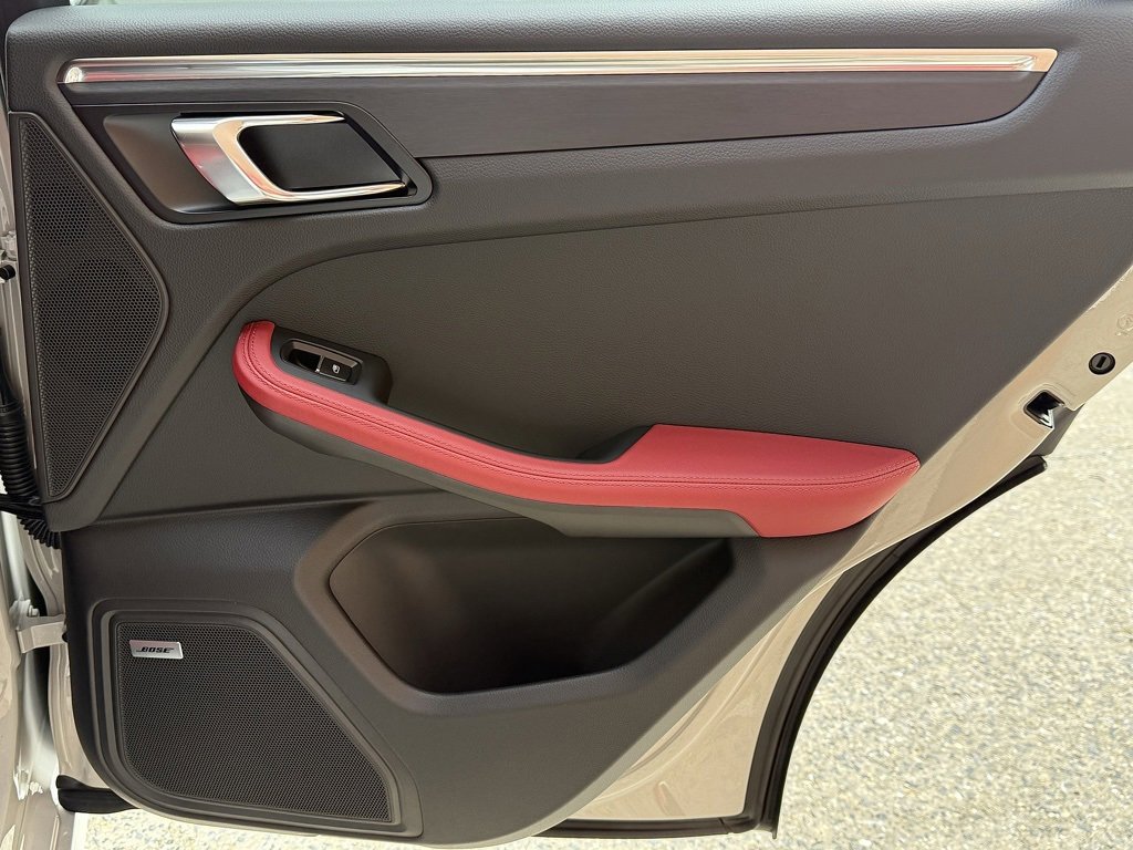 New 2026 Porsche Macan GTS image 25