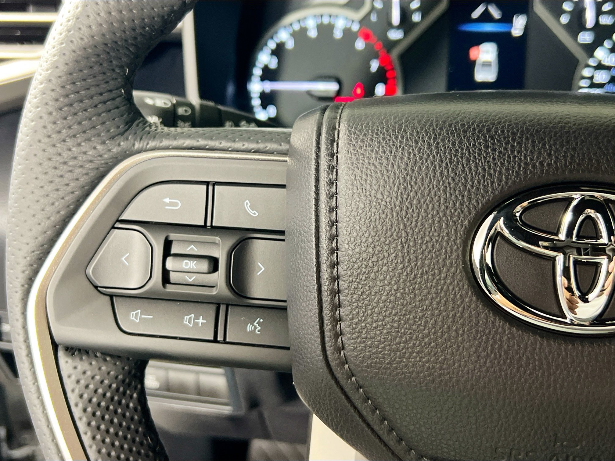 New 2026 Toyota Tundra SR5 AWD/4WD image 18
