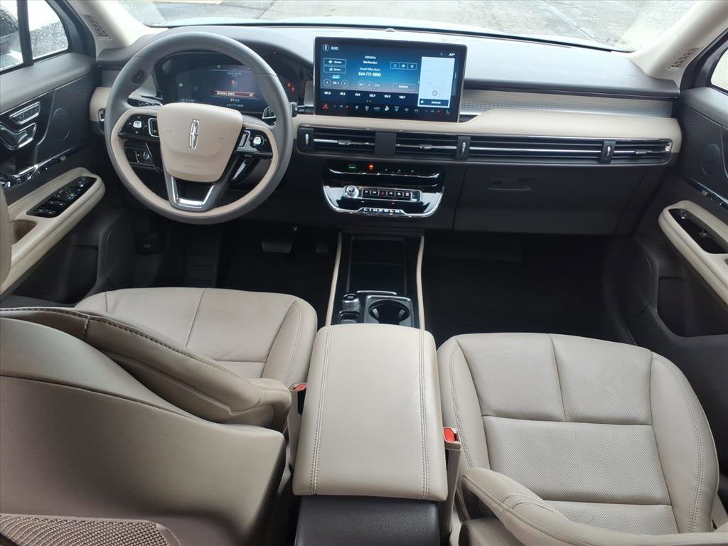 Certified 2023 Lincoln Corsair AWD w/ Equipment Group 101A image 10