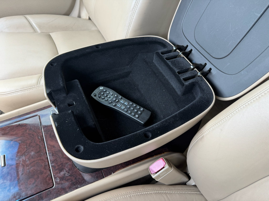Used 2013 Cadillac Escalade ESV Luxury RWD image 19