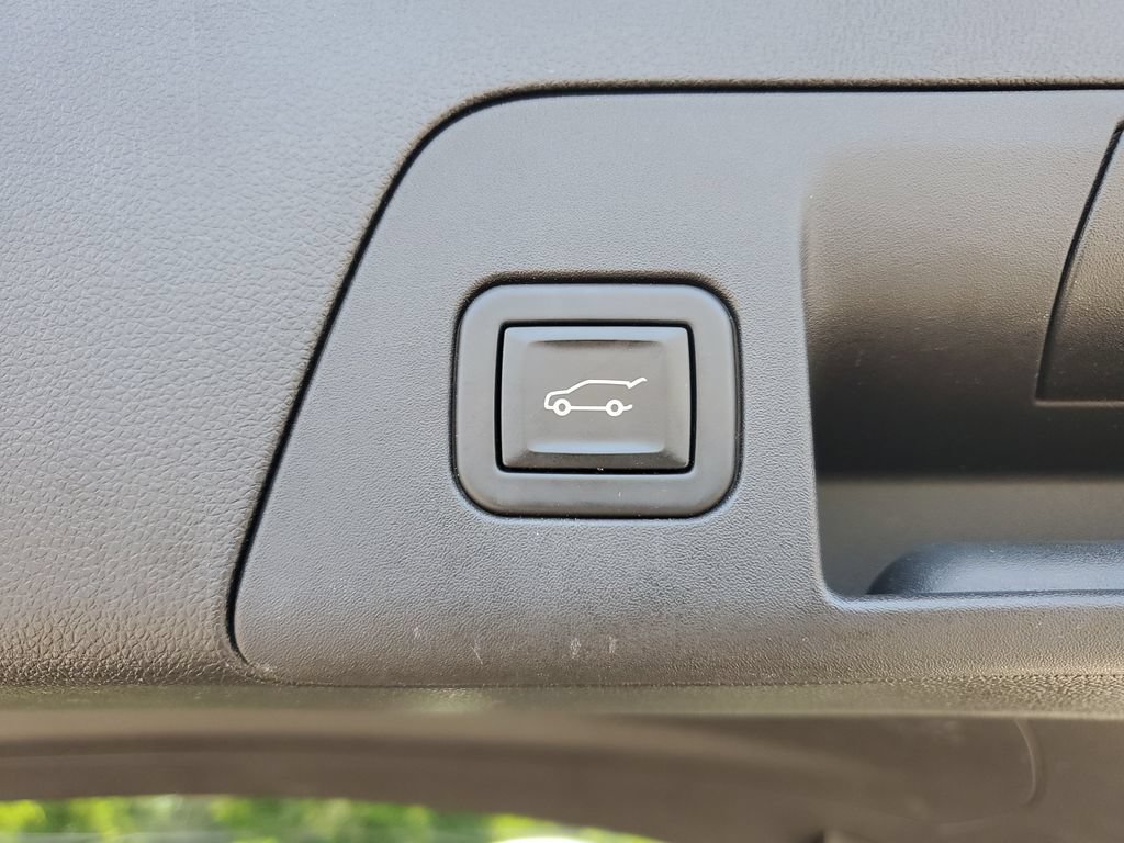 Certified 2023 Buick Envision Essence w/ Technology Package I AWD/4WD image 33
