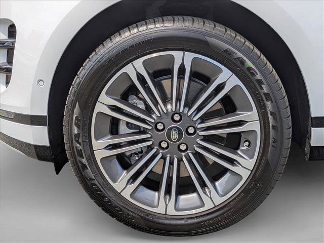 Certified 2026 Land Rover Range Rover Evoque Dynamic SE AWD/4WD image 25