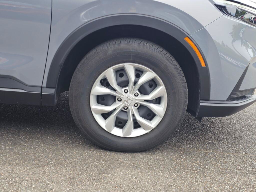 Certified 2025 Honda CR-V LX image 9