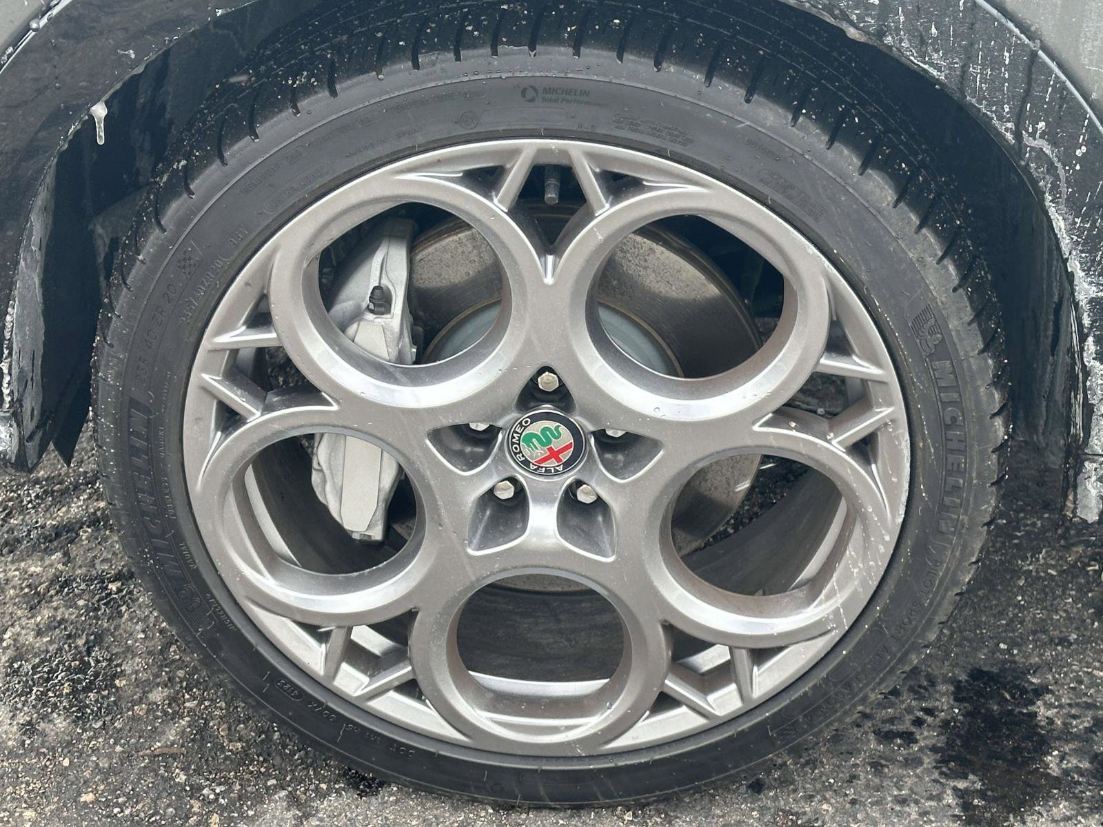 Used 2024 Alfa Romeo Tonale Ti image 9