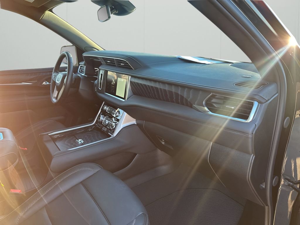 Used 2024 GMC Yukon Denali w/ Max Trailering Package image 13