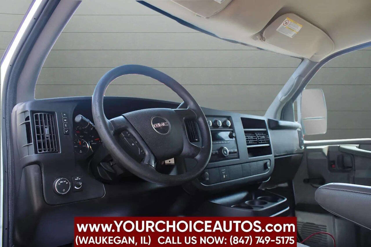 Used 2009 GMC Savana 3500 image 21
