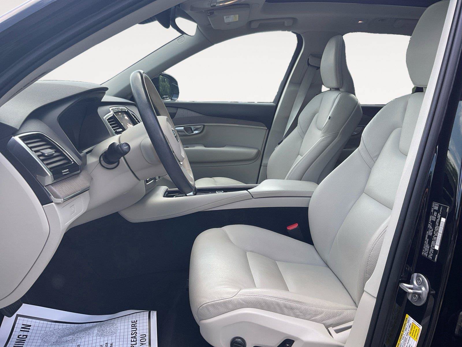 Used 2023 Volvo XC90 B6 Plus AWD/4WD image 9