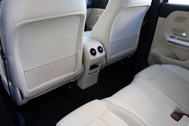 Used 2024 Mercedes-Benz GLA 250 w/ Exclusive Package image 11