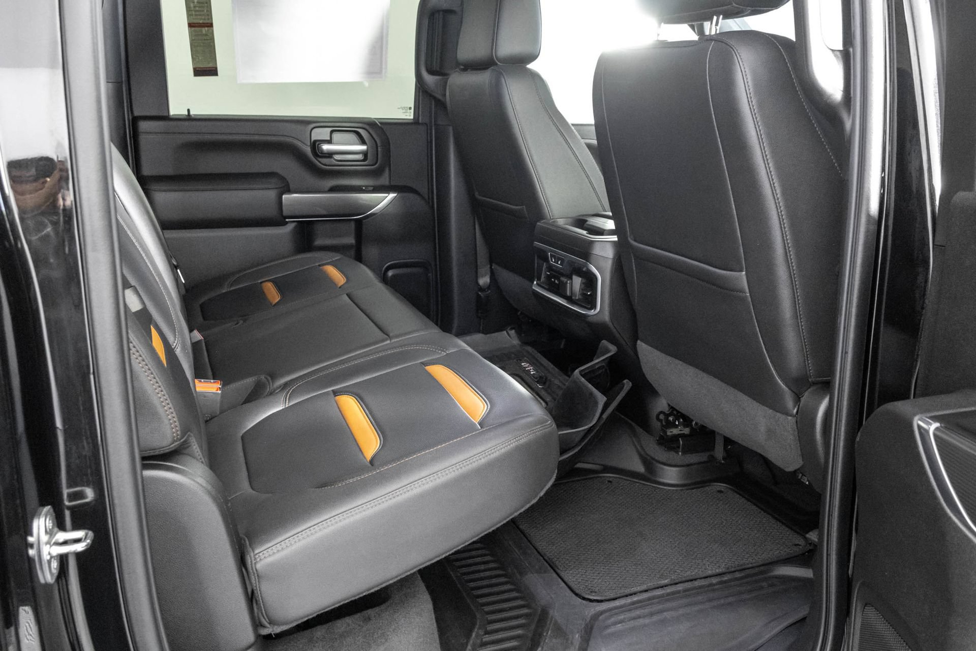 Used 2022 GMC Sierra 2500 AT4 w/ AT4 Premium Plus Package AWD/4WD image 43