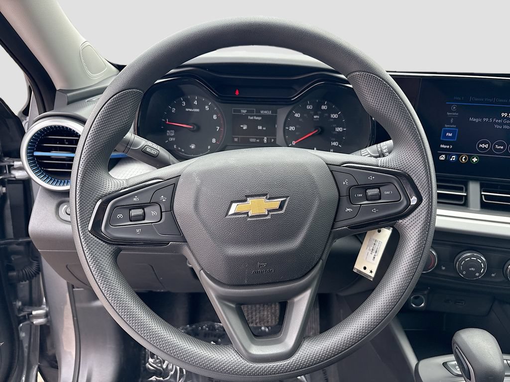 Used 2026 Chevrolet Trax LS w/ LS Convenience Package FWD image 11