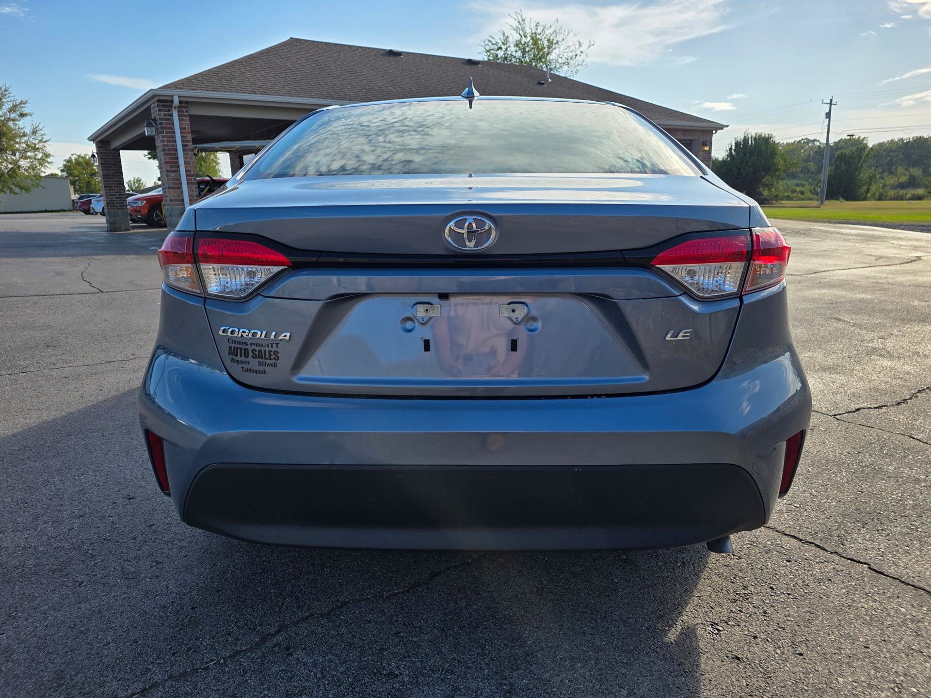 Used 2025 Toyota Corolla LE FWD image 8