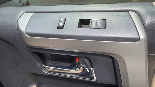 Used 2015 Toyota 4Runner Limited image 13