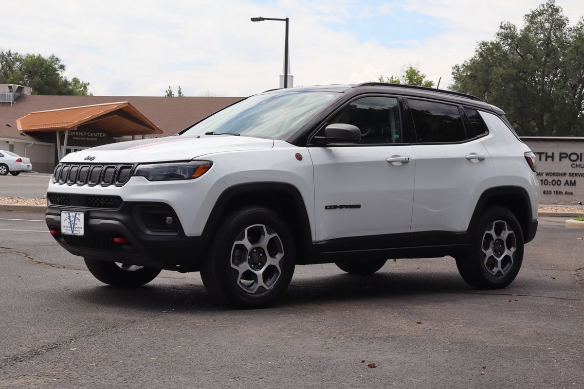 Used 2022 Jeep Compass Trailhawk w/ Trailhawk Elite Group AWD/4WD image 11