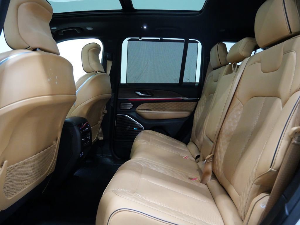 Used 2022 Jeep Grand Cherokee Summit w/ Adv Protech Group IV image 27