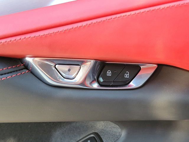 Used 2021 Chevrolet Corvette Stingray Premium Conv w/ Z51 Performance Package image 31