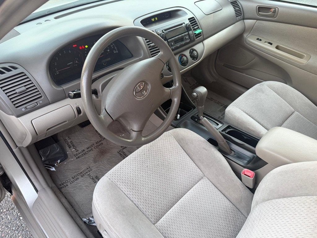 Used 2004 Toyota Camry FWD image 27
