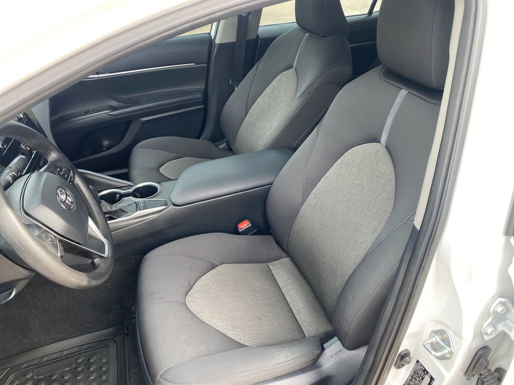 Used 2024 Toyota Camry LE image 10