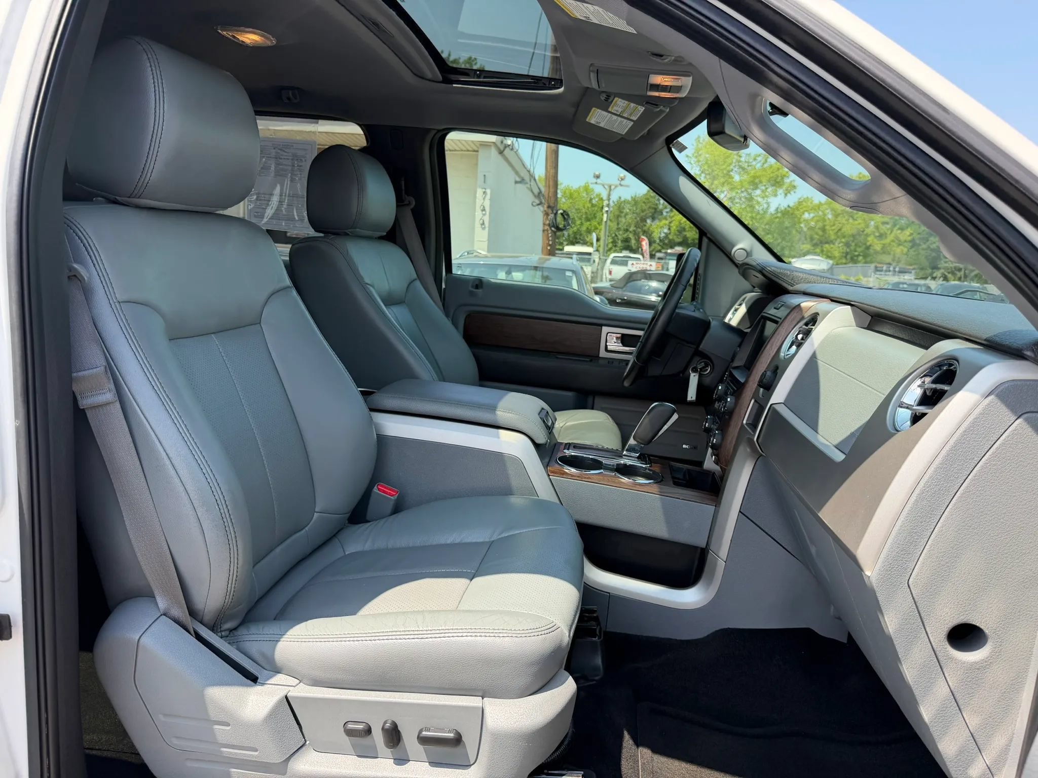 Used 2013 Ford F150 Lariat w/ Luxury Equipment Group AWD/4WD image 24