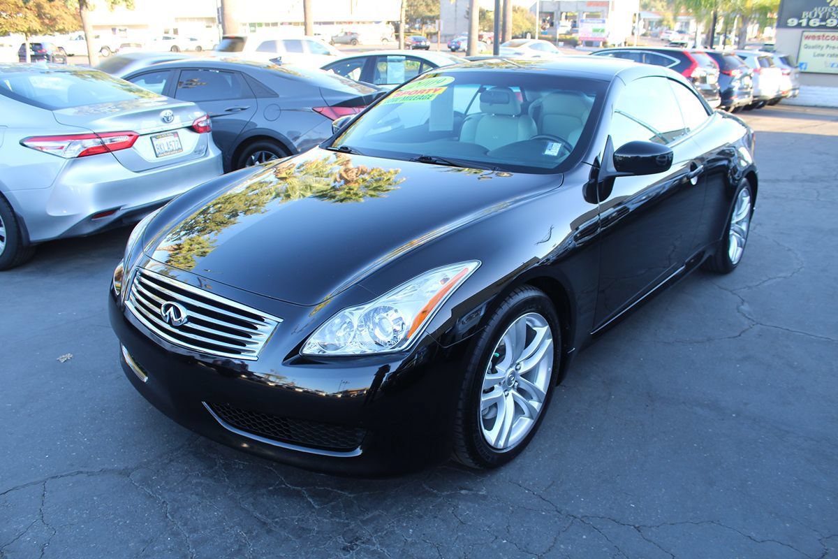 Used 2009 INFINITI G37 Convertible RWD image 4