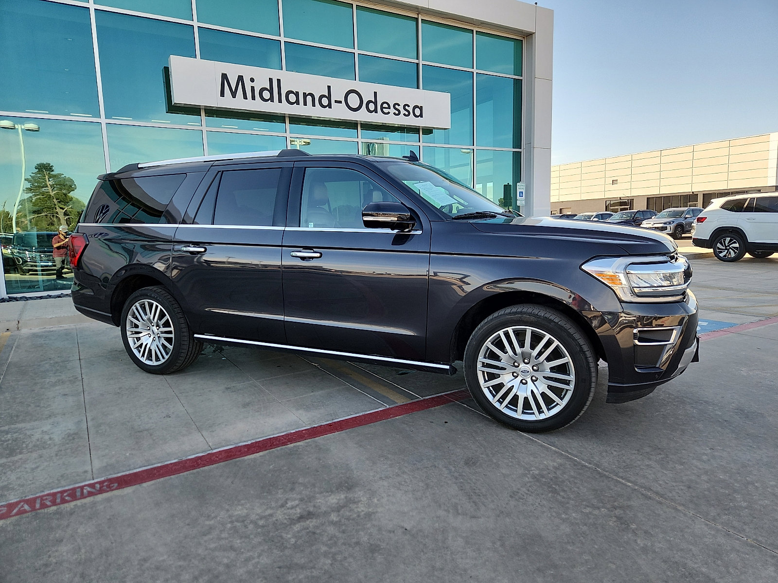 Used 2024 Ford Expedition Max Limited image 8