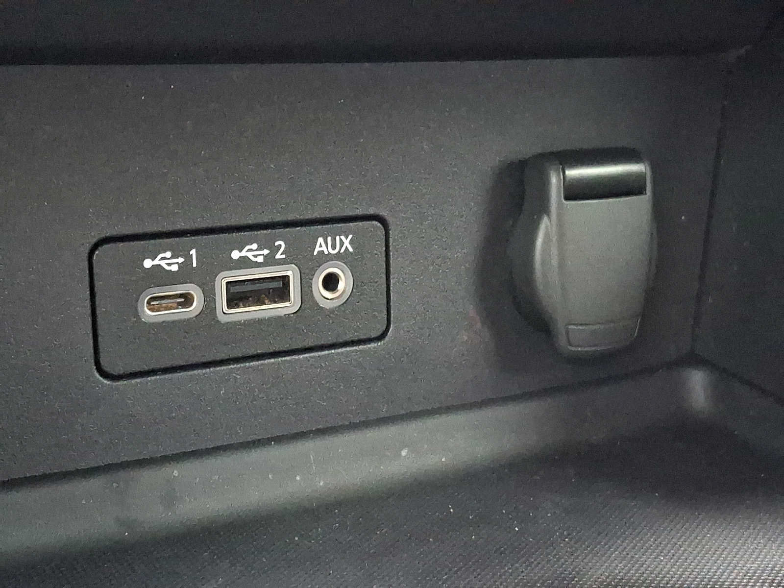 Used 2022 Nissan Sentra SR w/ Trunk Package FWD image 23