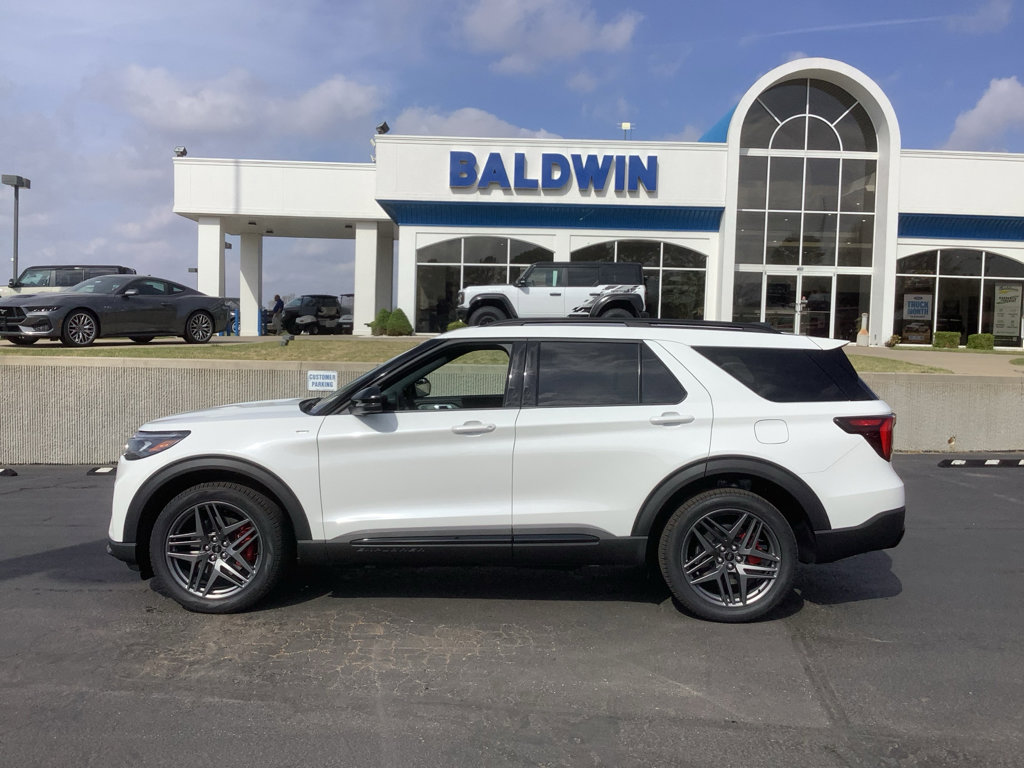 New 2026 Ford Explorer ST-Line w/ ST-Line Street Pack image 4
