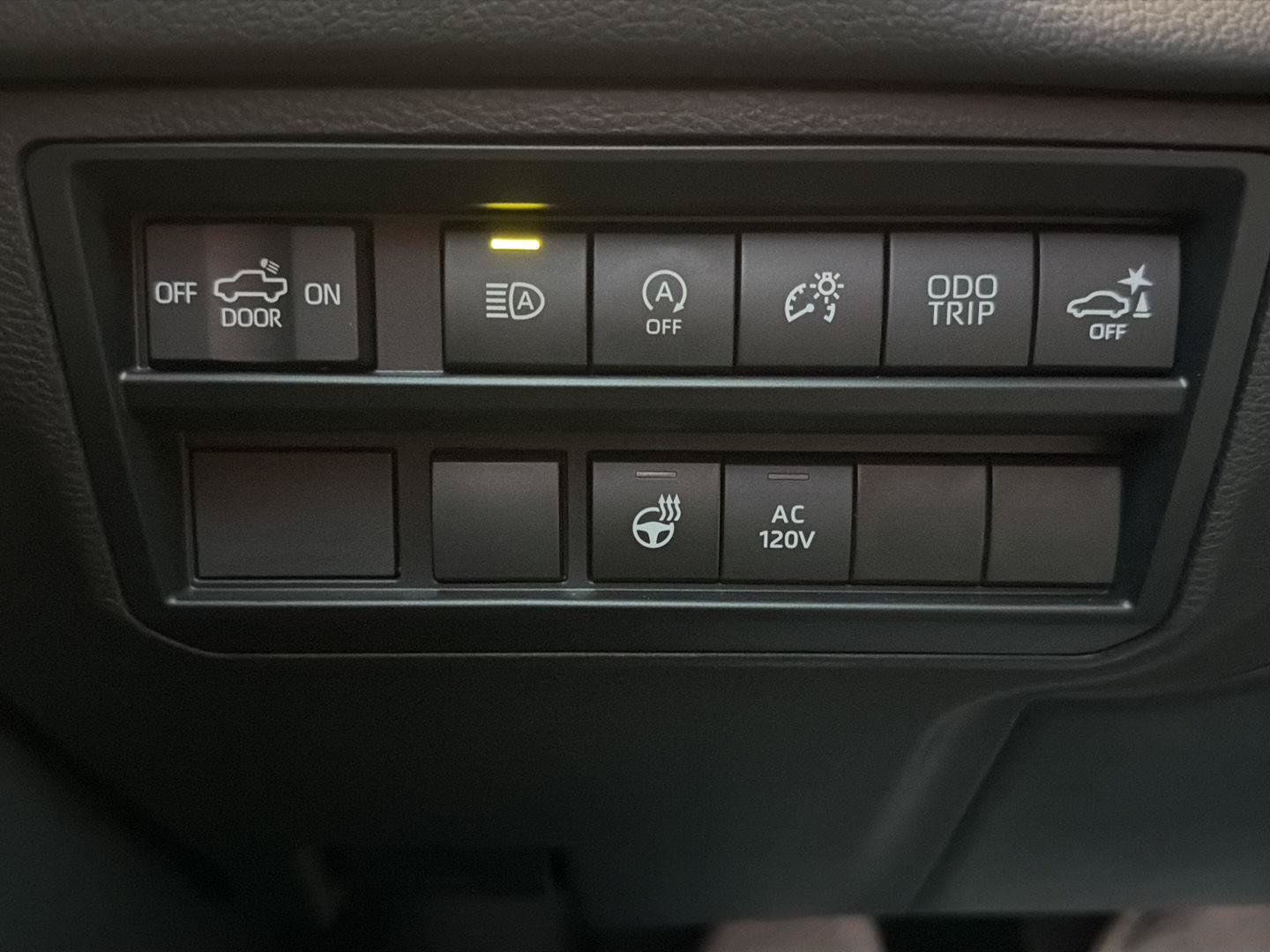 Used 2024 Toyota Tundra Limited AWD/4WD image 18