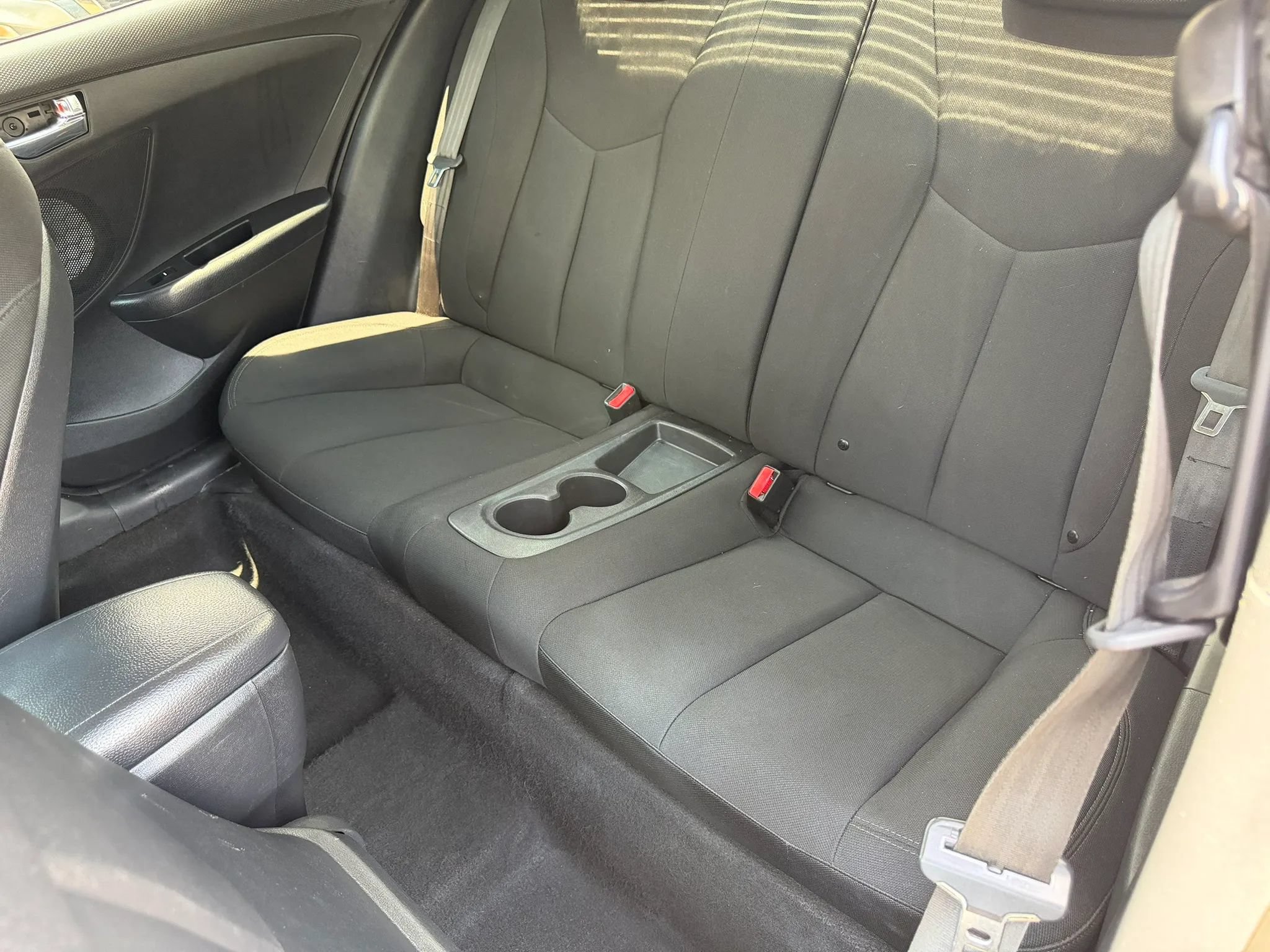 Used 2013 Hyundai Veloster FWD image 14