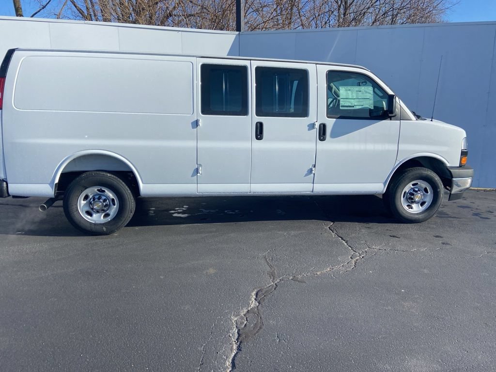 New 2025 Chevrolet Express 2500 Extended w/ Enhanced Convenience Package RWD image 2