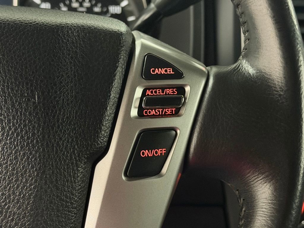 Used 2018 Nissan Titan S image 37