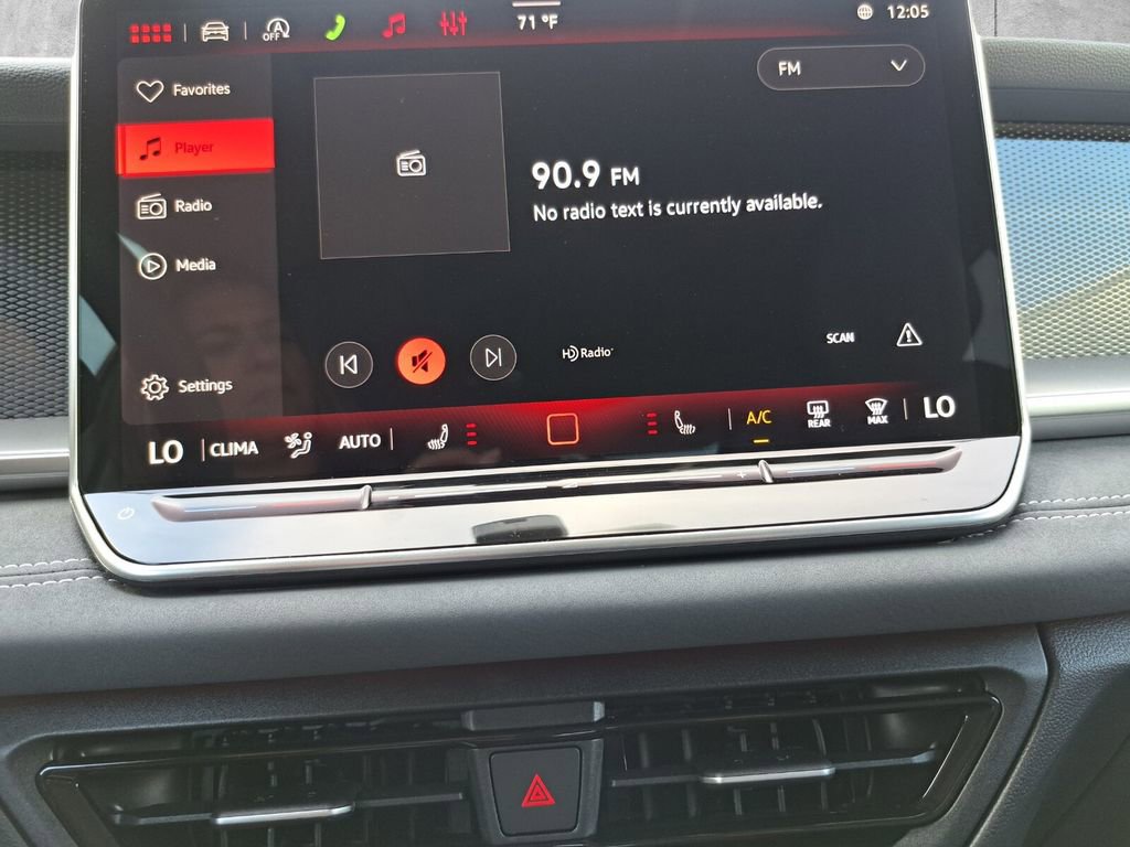 New 2026 Volkswagen Tiguan SE image 8