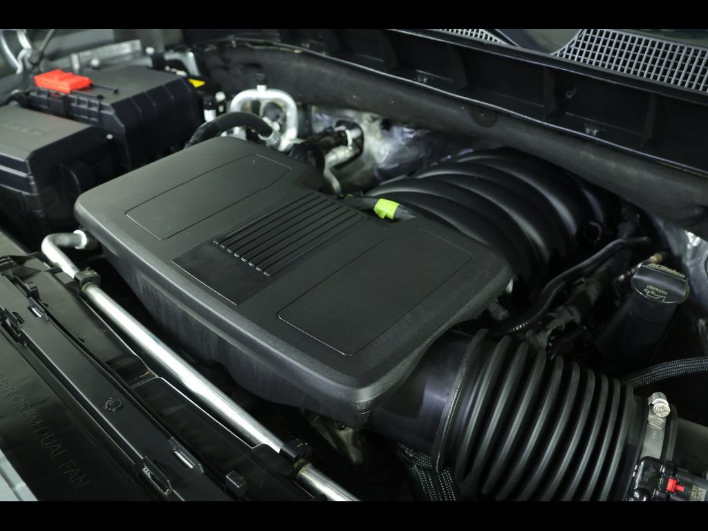 Used 2023 Chevrolet Silverado 1500 LT AWD/4WD image 20