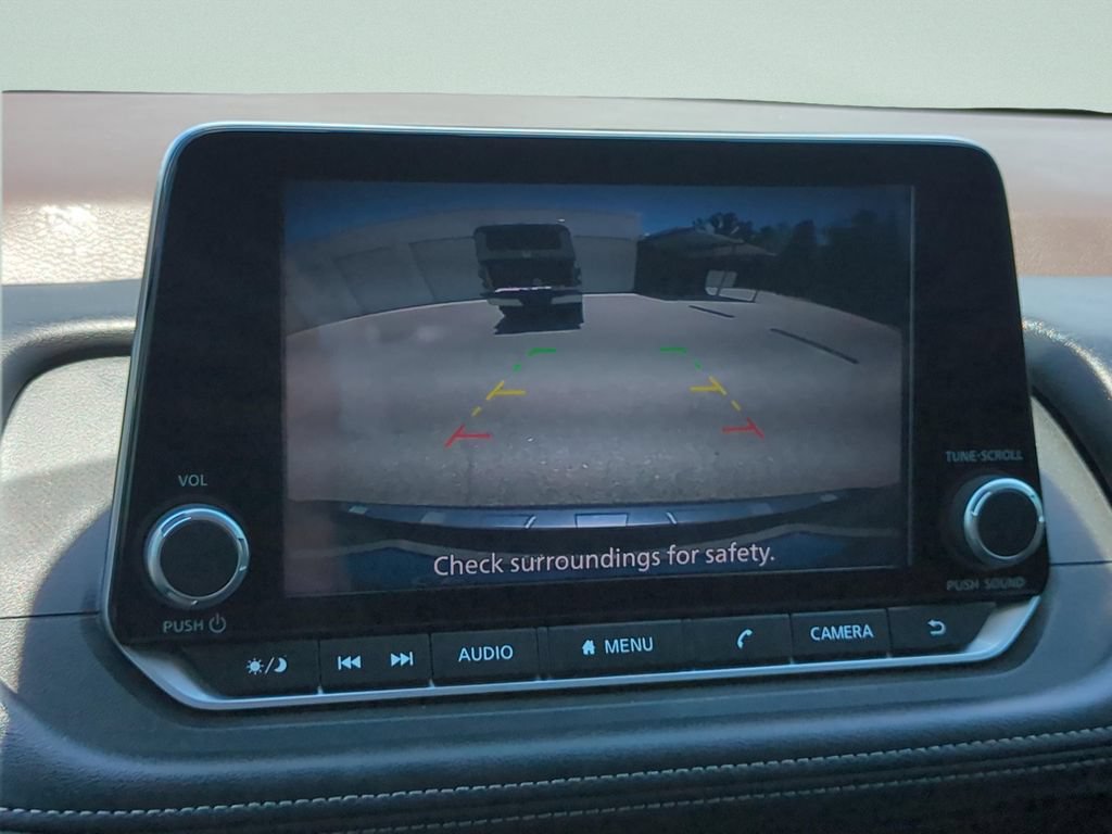 Certified 2023 Nissan Rogue SV FWD image 17
