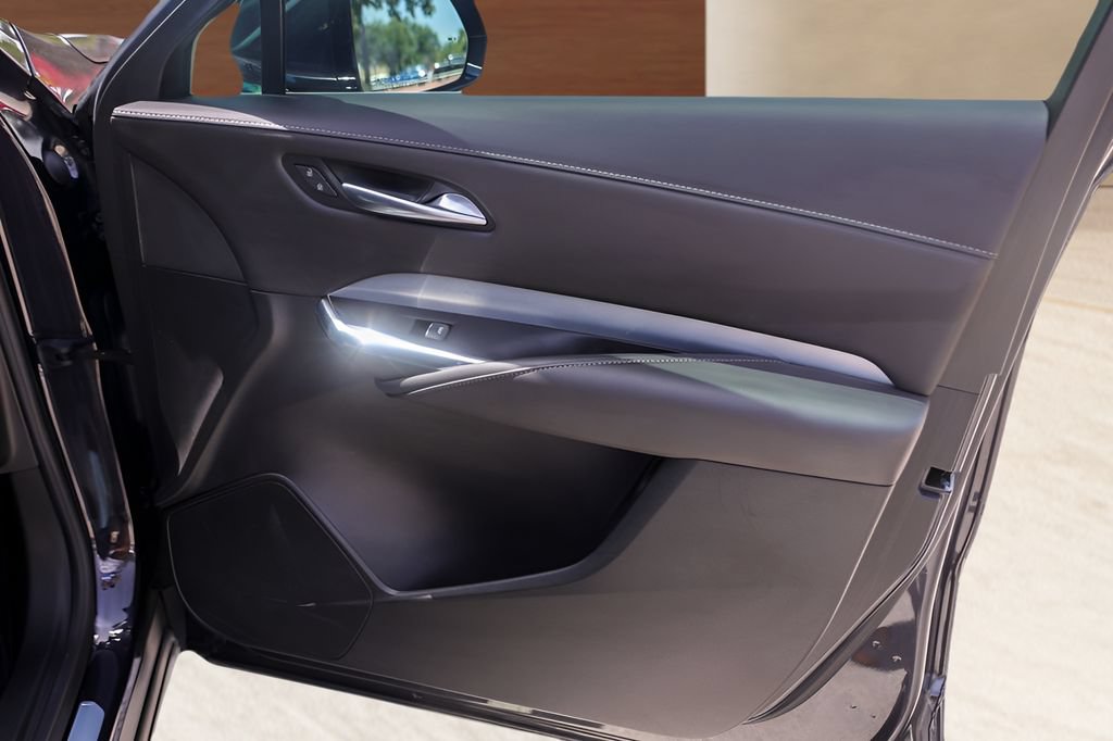 Certified 2023 Cadillac XT4 Premium Luxury FWD image 28