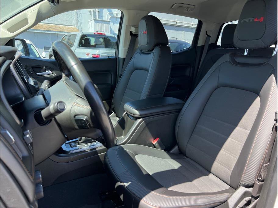 Used 2022 GMC Canyon AT4 w/ Trailering Package image 8