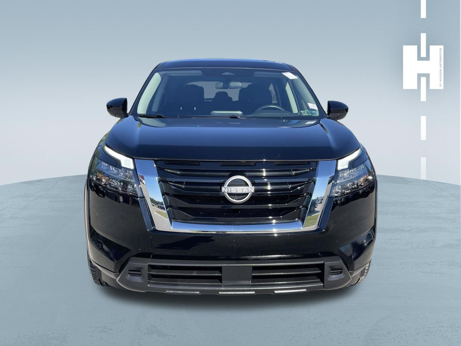 Used 2024 Nissan Pathfinder S AWD/4WD image 2