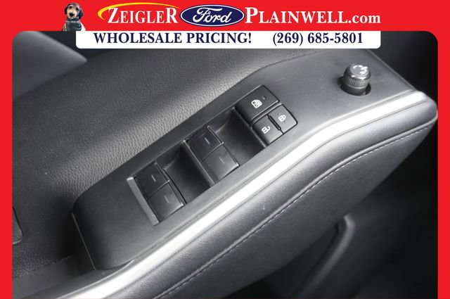 Used 2023 Toyota Highlander XLE image 33