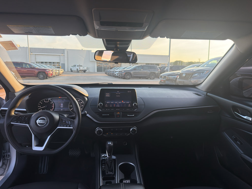 Used 2022 Nissan Altima 2.5 SV AWD/4WD image 26