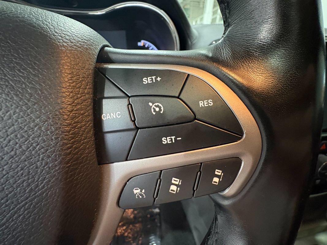 Used 2020 Jeep Grand Cherokee High Altitude AWD/4WD image 14