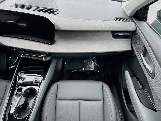 New 2026 Audi Q3 quattro 2.0T AWD/4WD image 17