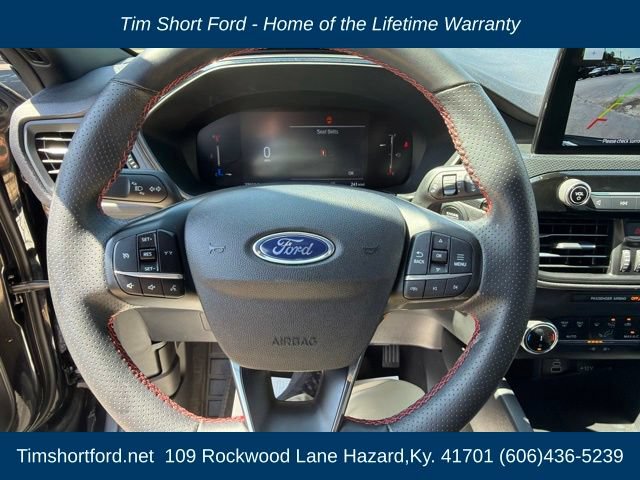Used 2025 Ford Escape ST-Line AWD/4WD image 17