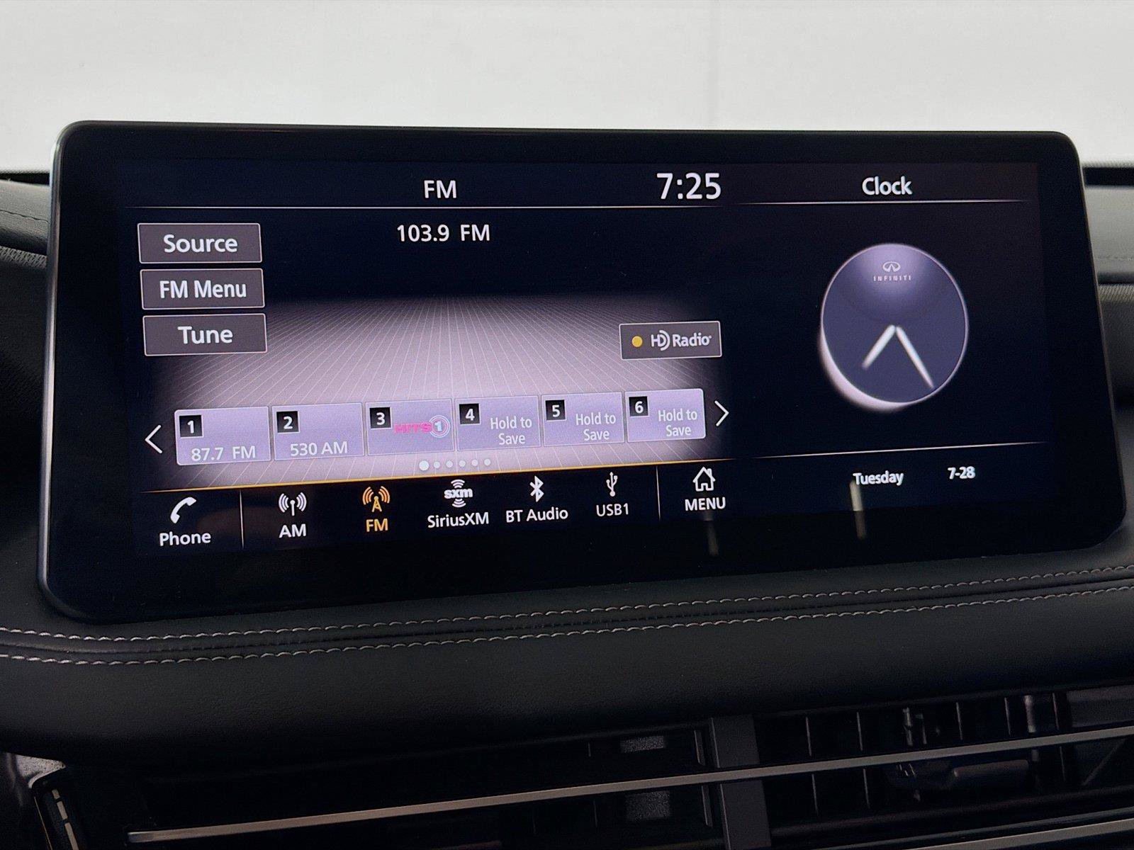 Used 2023 INFINITI QX60 Luxe w/ Cargo Package AWD/4WD image 19