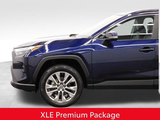 Used 2023 Toyota RAV4 XLE Premium image 5