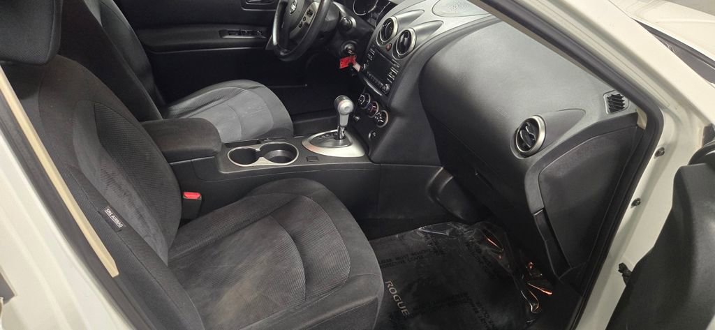 Used 2015 Nissan Rogue S w/ Convenience Package image 25