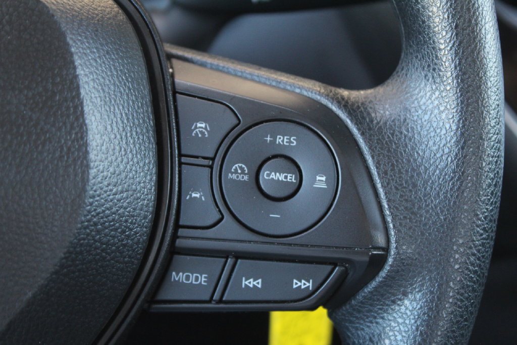 Used 2025 Toyota Corolla LE FWD image 22